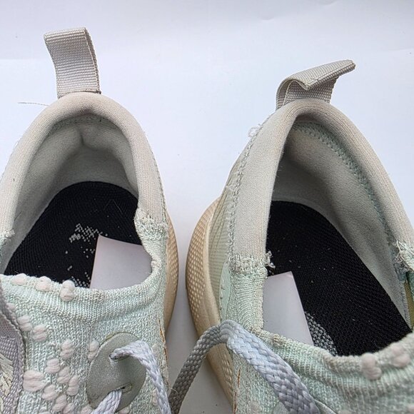 Nike React Escape Run Women Size 9 Running Shoes Barely Green DC4269 300 - Picture 9 of 13